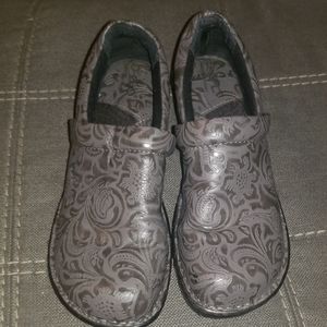 B.O.C Clogs